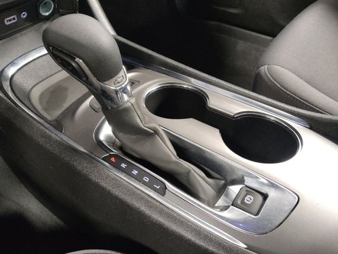 Used 2025 Chevrolet Malibu LT FWD image 26