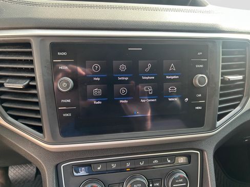Used 2021 Volkswagen Atlas SE FWD image 17