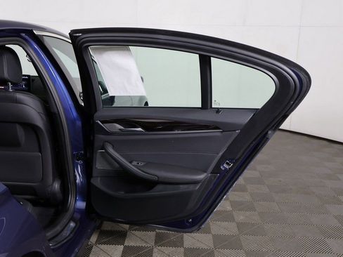 Used 2022 BMW 530i xDrive 530i xDrive w/ Premium Package image 23