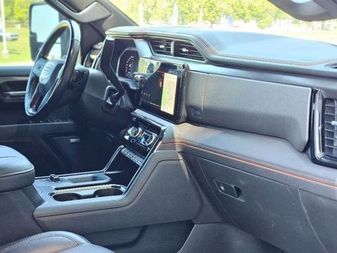 Used 2024 GMC Sierra 2500 AT4 w/ Technology Package image 13