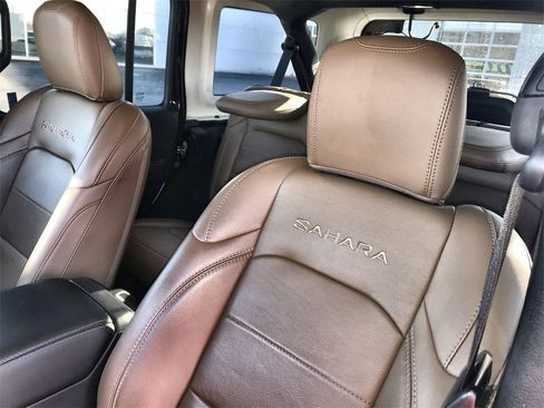 Used 2022 Jeep Wrangler Unlimited Sahara w/ LED Lighting Group image 11