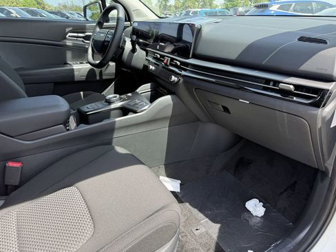 New 2026 Kia Sportage S image 13