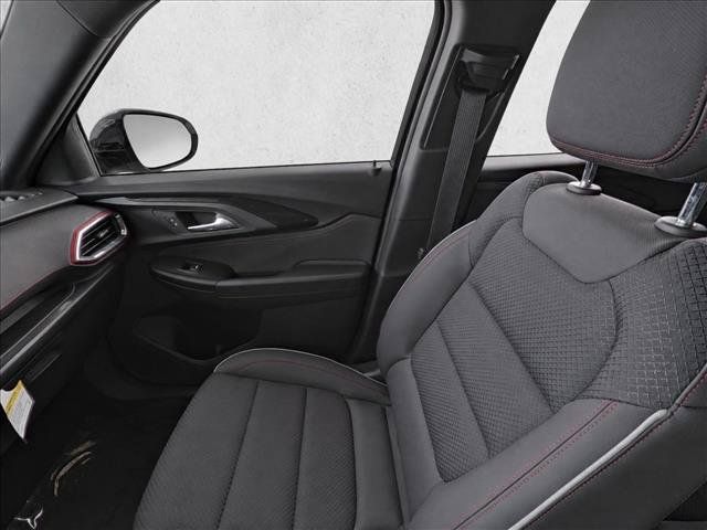 Used 2023 Chevrolet TrailBlazer RS w/ Technology Package FWD image 27