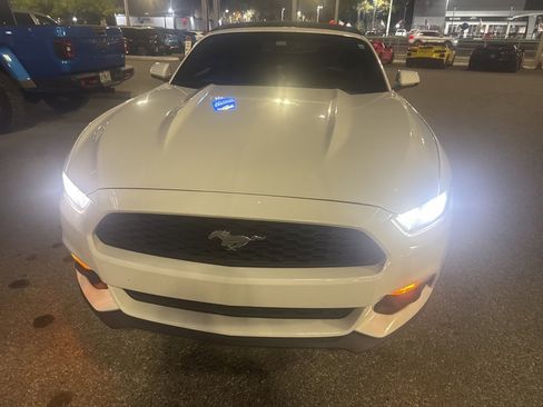 Used 2017 Ford Mustang Premium image 7