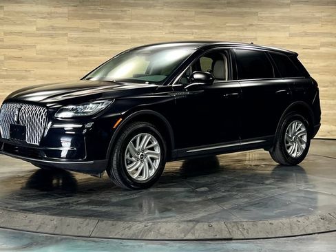 Used 2025 Lincoln Corsair AWD image 8