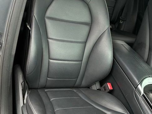 Used 2019 Mercedes-Benz GLC 300 4MATIC image 21