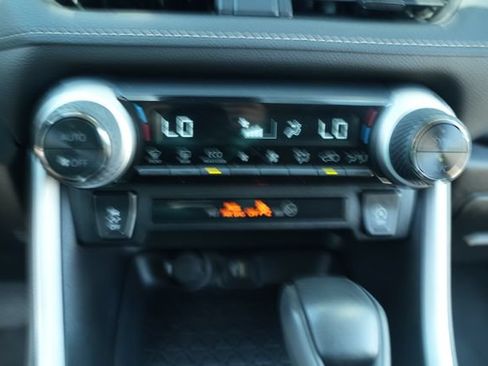 Used 2024 Toyota RAV4 XLE FWD image 34