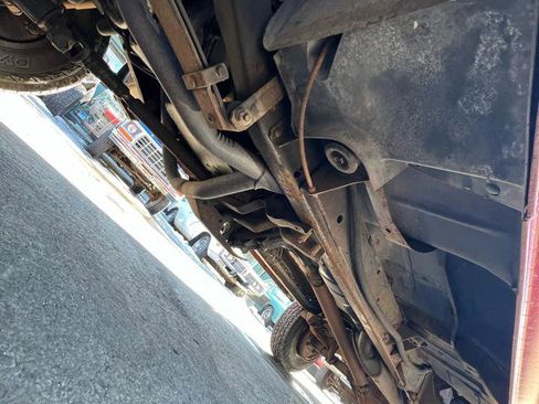 Used 1988 Chevrolet Suburban 2500 image 22