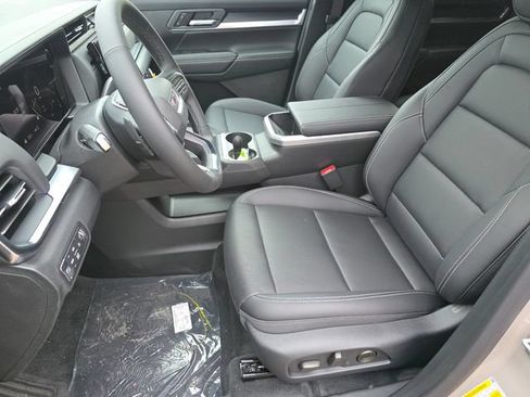 New 2026 GMC Terrain Elevation w/ Elevation Premium Package AWD/4WD image 23