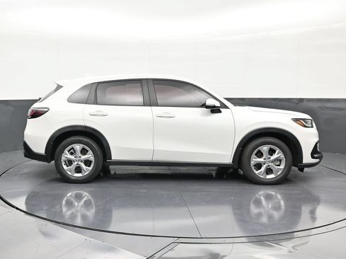 Used 2023 Honda HR-V LX image 6