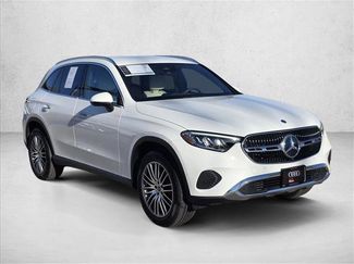 Used 2025 Mercedes-Benz GLC 300 4MATIC video 3