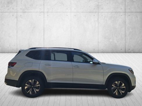 New 2026 Volkswagen Atlas SE image 6