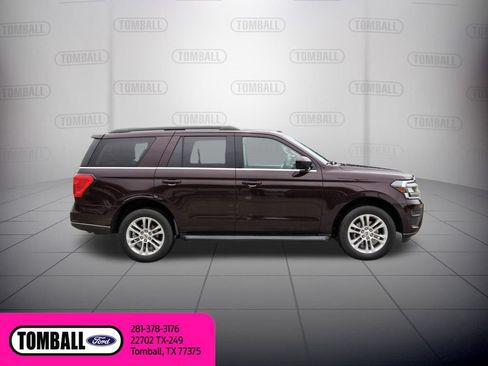 Certified 2024 Ford Expedition XLT RWD image 9