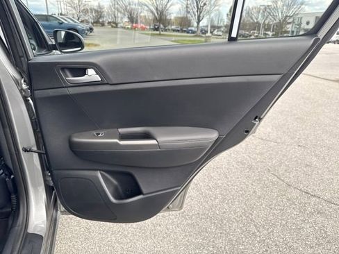 Used 2019 Kia Sportage LX image 13