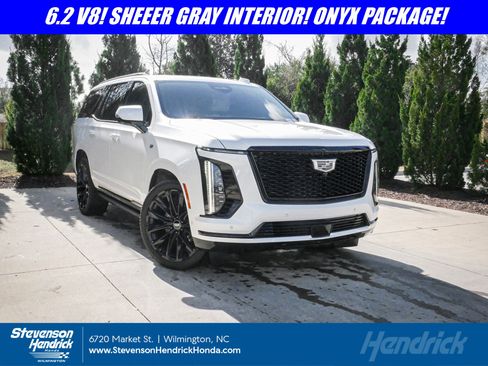 Used 2025 Cadillac Escalade Sport Platinum w/ LPO, ONYX Package image 1