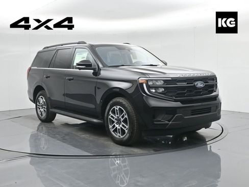 New 2025 Ford Expedition Active image 1