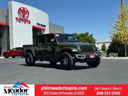 Used 2023 Jeep Gladiator Sport AWD/4WD image 1