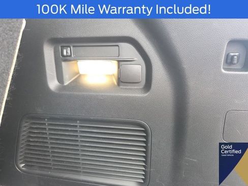 Used 2023 Ford Explorer XLT RWD image 14