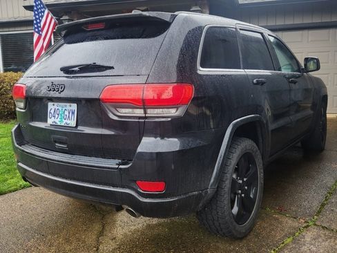 Used 2014 Jeep Grand Cherokee Altitude image 2