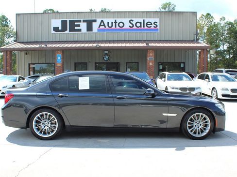 Used 2015 BMW 750Li xDrive image 8