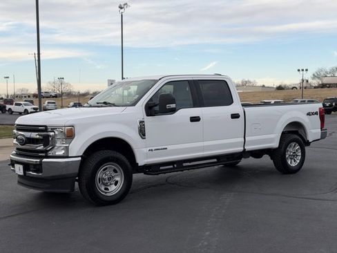 Used 2022 Ford F250 XLT image 3