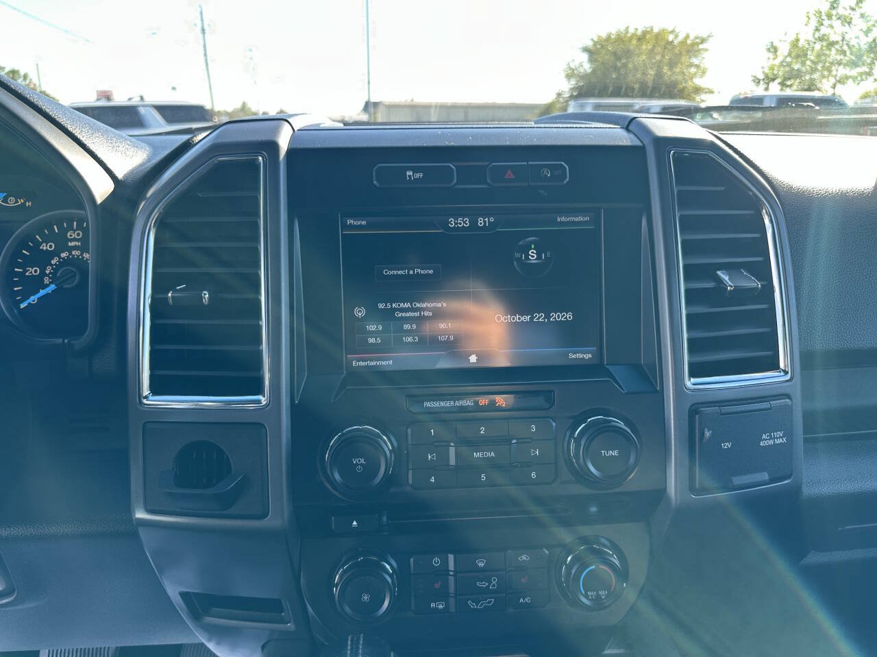 Used 2015 Ford F150 XLT w/ Equipment Group 302A Luxury RWD image 24