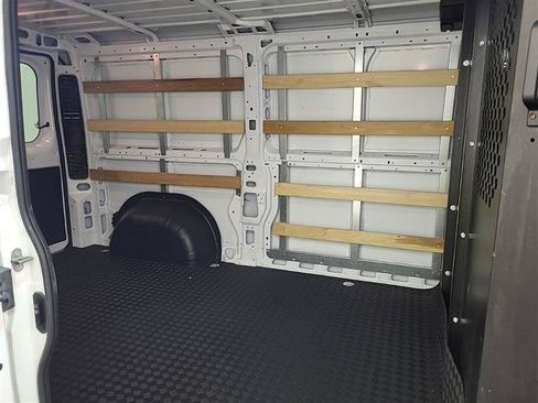 Used 2025 RAM ProMaster 2500 w/ U-Haul Equipment Group FWD image 11