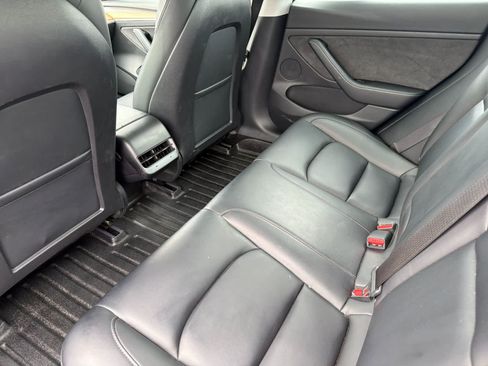 Used 2021 Tesla Model 3 Standard Range Plus RWD image 4