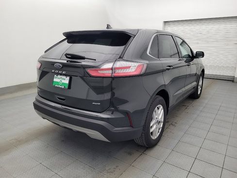 Used 2024 Ford Edge SEL image 9