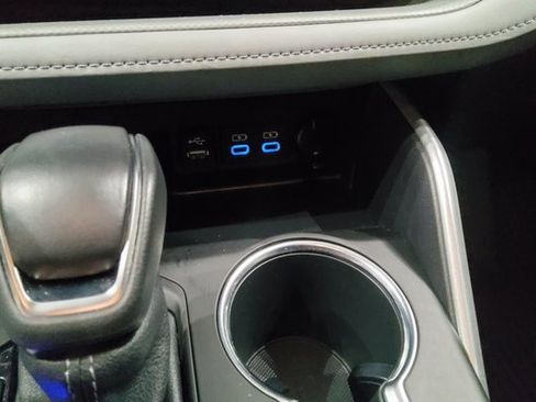 Used 2022 Toyota Highlander XLE image 38