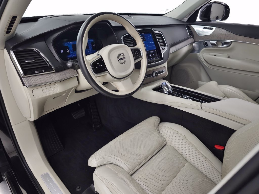 Used 2024 Volvo XC90 T8 Ultimate AWD/4WD image 15