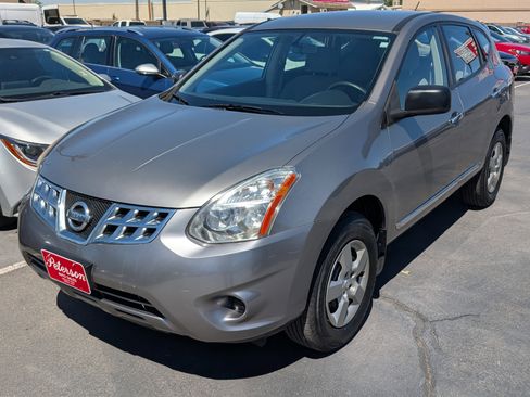 Used 2011 Nissan Rogue S image 2