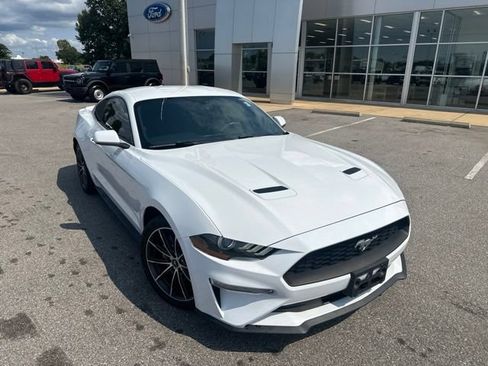 Used 2018 Ford Mustang Coupe w/ Equipment Group 101A RWD image 6
