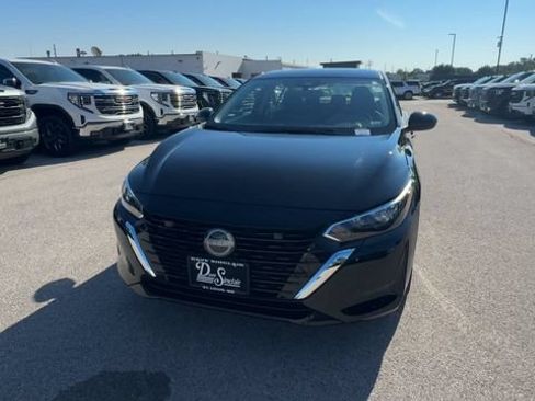 Used 2025 Nissan Sentra SV w/ All-Weather Package FWD image 4
