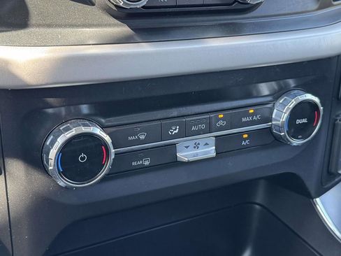 Used 2022 Ford F150 XLT w/ Equipment Group 301A Mid image 26