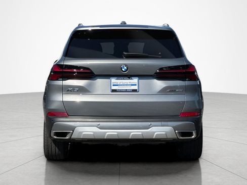 Used 2024 BMW X5 xDrive40i w/ Parking Assistance Package AWD/4WD image 4