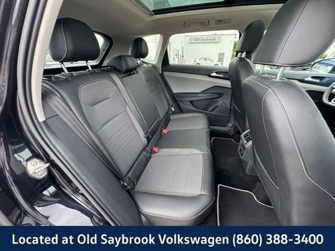 Certified 2023 Volkswagen Taos SE w/ Panoramic Sunroof Package AWD/4WD image 22
