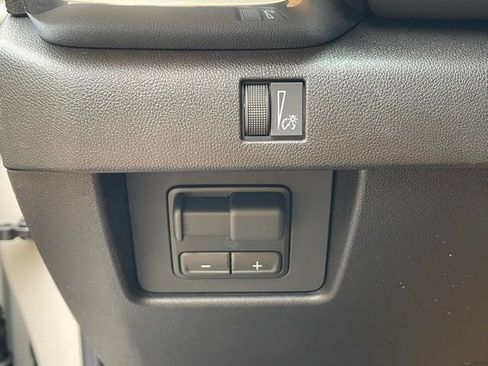 New 2026 GMC Canyon Elevation w/ Convenience Package image 16