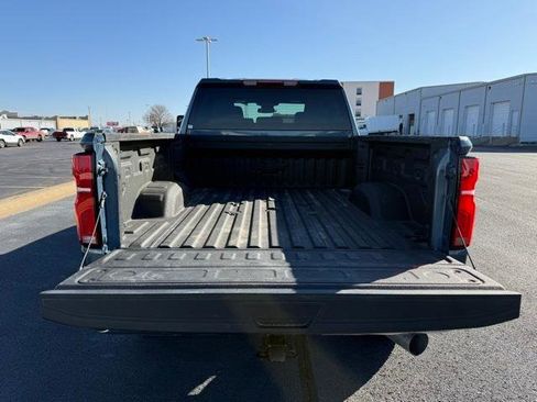 Used 2025 Chevrolet Silverado 3500 LTZ image 7