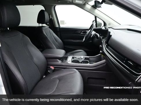 Used 2025 Kia Carnival SX Prestige FWD image 15