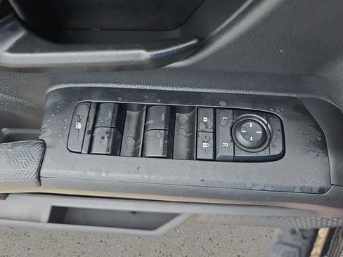 Used 2024 Toyota Tacoma SR5 RWD image 28