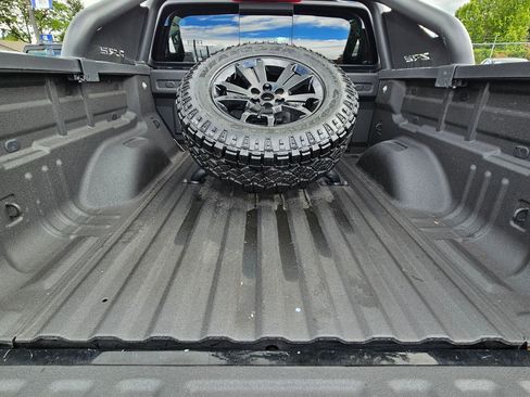 Used 2019 Chevrolet Colorado ZR2 w/ ZR2 Midnight Special Edition AWD/4WD image 24