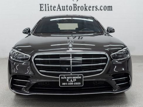 Used 2022 Mercedes-Benz S 500 4MATIC w/ AMG Line Package image 3