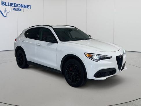 Used 2020 Alfa Romeo Stelvio w/ Nero Edizione RWD image 3