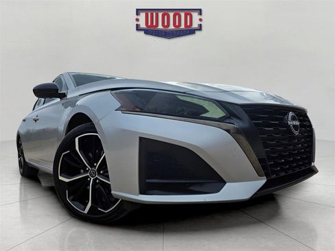 Used 2023 Nissan Altima 2.5 SR image 6