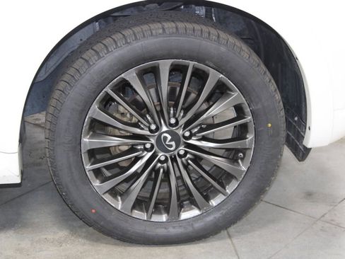 Used 2023 INFINITI QX80 Premium Select w/ Cargo Package image 12