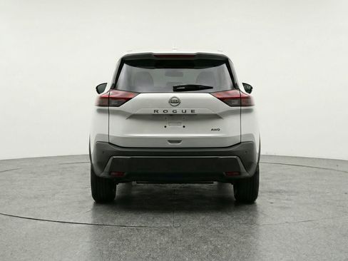 Used 2025 Nissan Rogue SV image 7