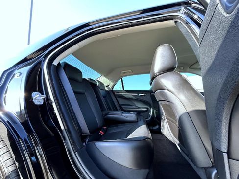 Used 2022 Chrysler 300 Touring L w/ Comfort Group AWD/4WD image 18