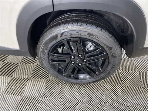 New 2026 Chevrolet Trax ACTIV w/ Driver Confidence Package image 18