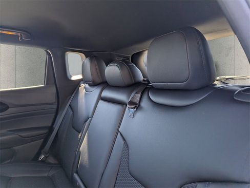 New 2026 Jeep Compass Latitude image 7